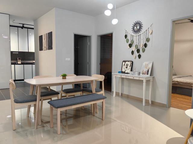 Property for rent in Malaka