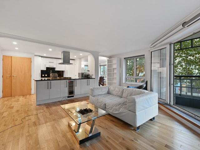 Apartment for rent in Kensal Town, Greater London