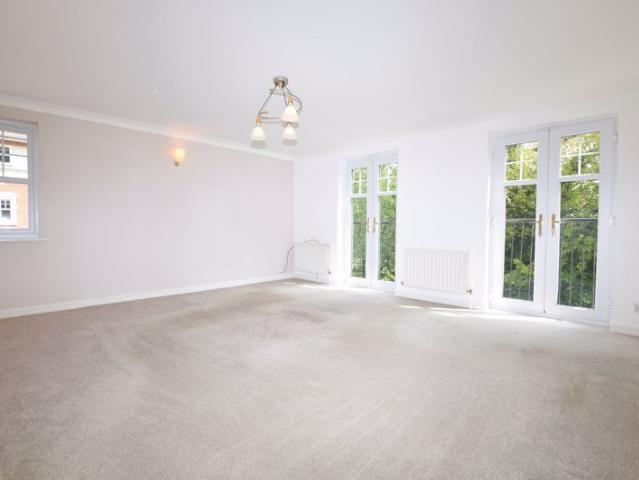 Apartment for rent in Bourne Vale, Kent