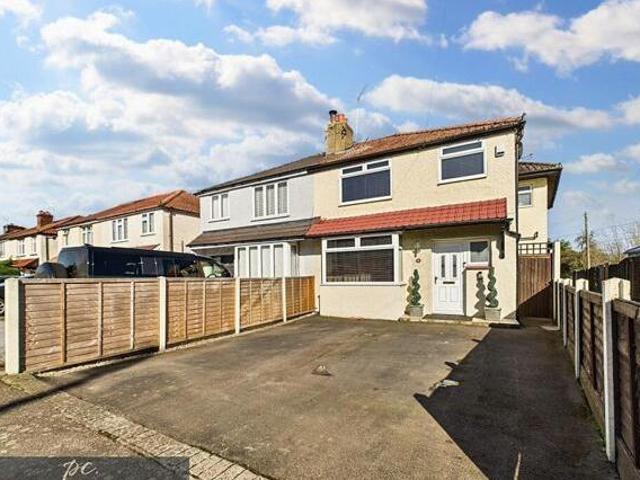 House for sale in Broxbourne, Hertfordshire