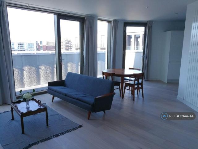 Apartment for rent in Silvertown, Greater London