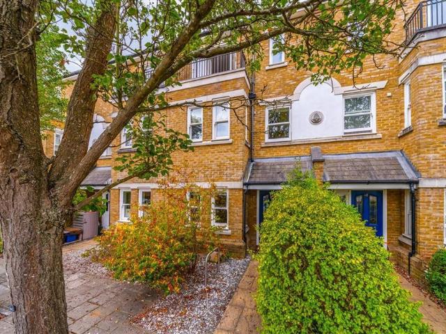 House for rent in Hampton Hill, Greater London