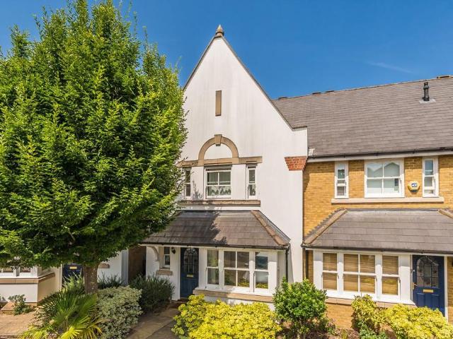 House for rent in Hampton Hill, Greater London