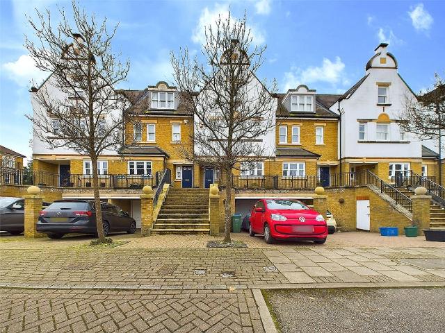 House for rent in Hampton Hill, Greater London
