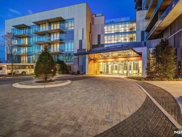 Condo for sale in Cliffside Park Condo for sale in Cliffside Park