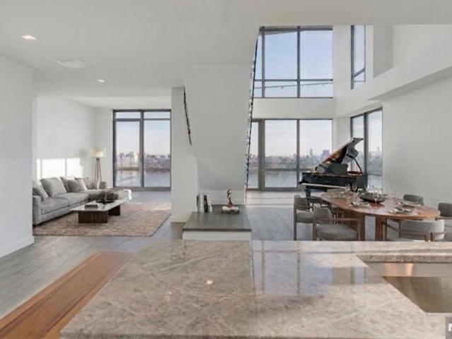 Condo for sale in Edgewater, New Jersey