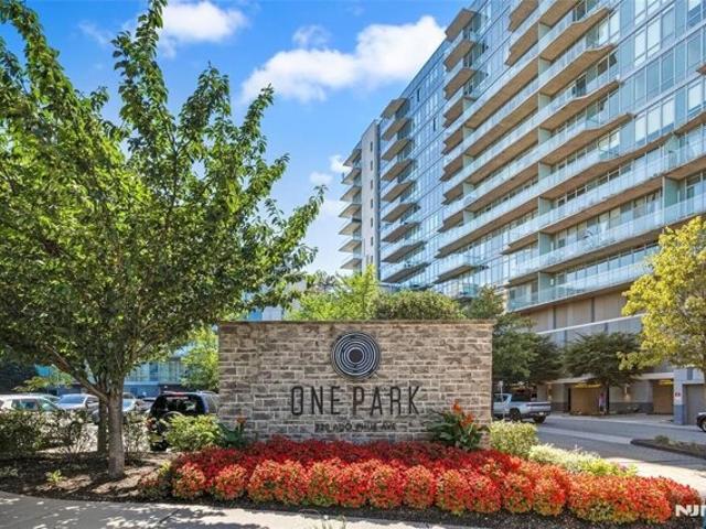 Condo for sale in Cliffside Park, New Jersey