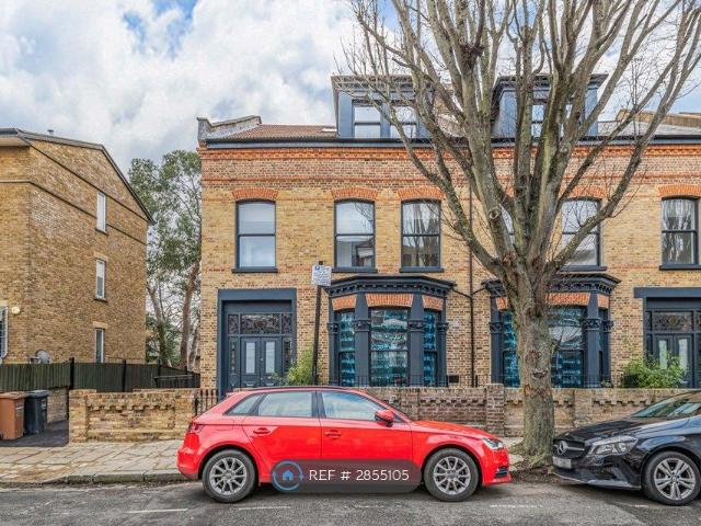 Apartment for rent in Brownswood Park, Stoke Newington