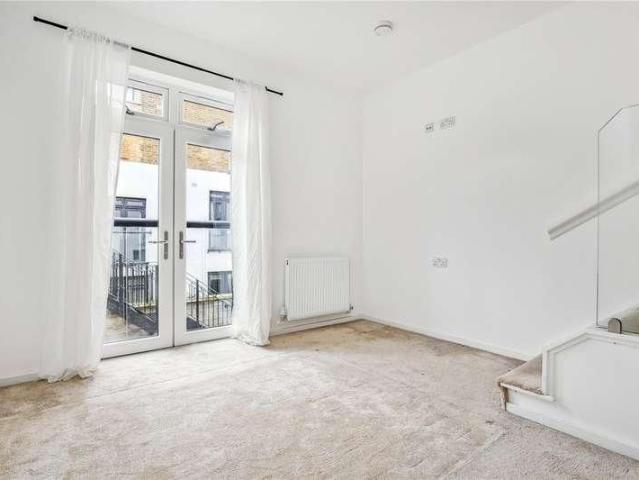 Apartment for rent in Brownswood Park, Stoke Newington