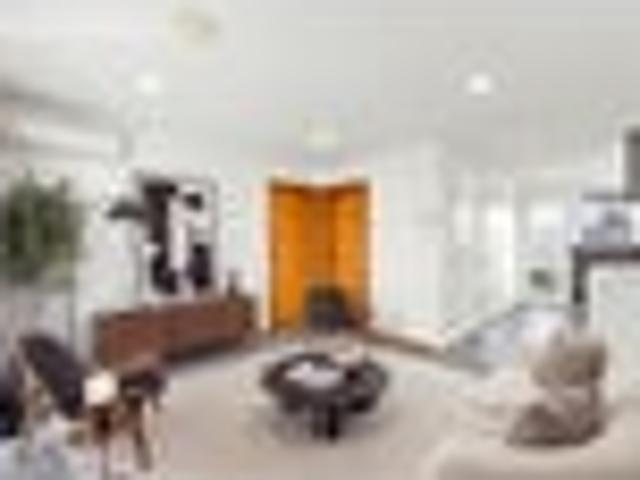 Apartment for sale in Heathcote, Canterbury