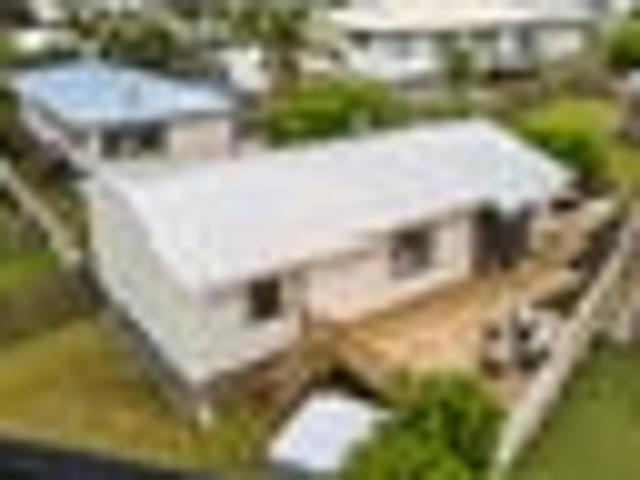 House for sale in Henderson-Massey, Rapanui