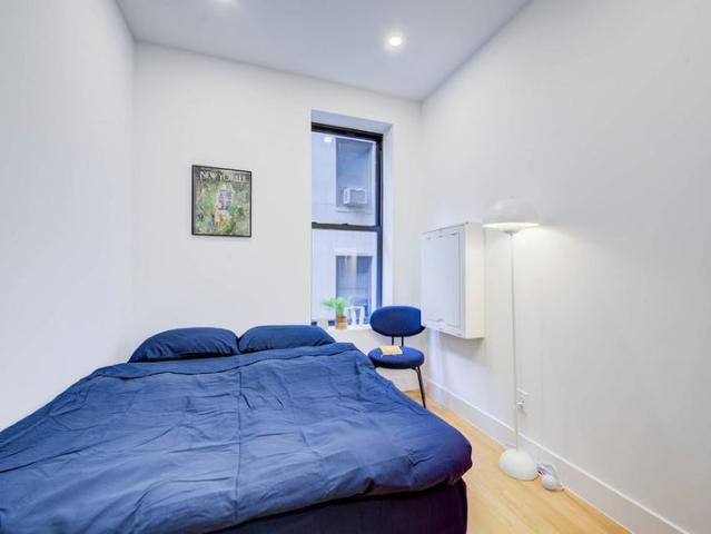 Room for rent in Arverne, New York