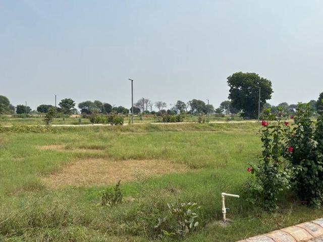 Land for sale in Hariana