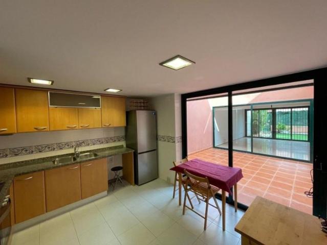 Villa en alquiler en Alicante