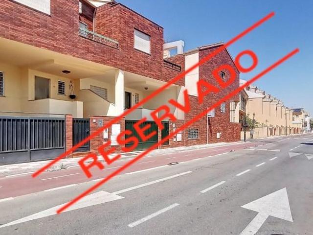 Villa en alquiler en Armilla, Santa Juliana