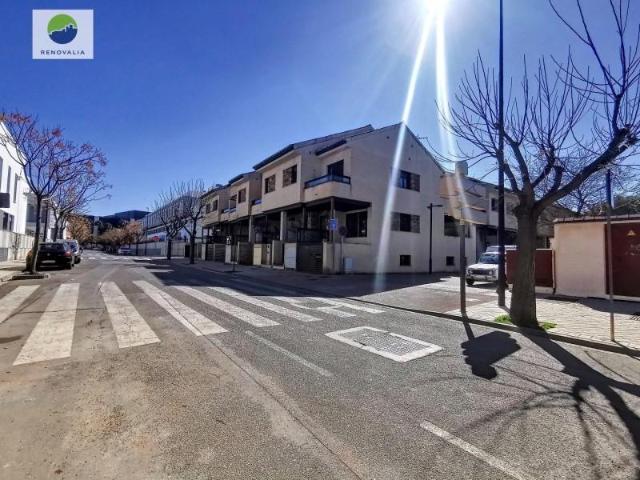 Villa en alquiler en Armilla, Santa Juliana