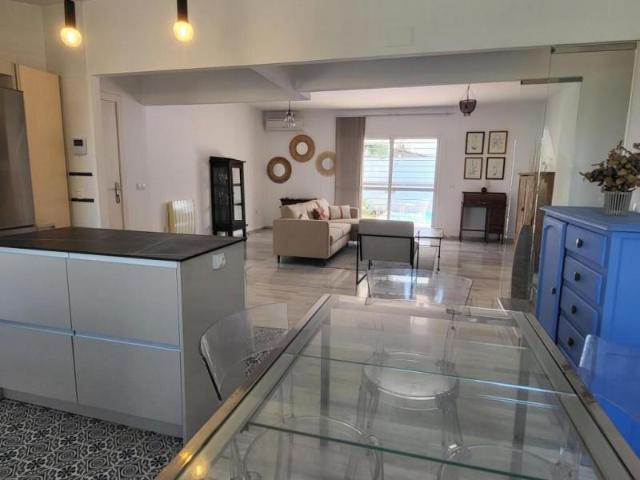 Villa en alquiler en Espartinas