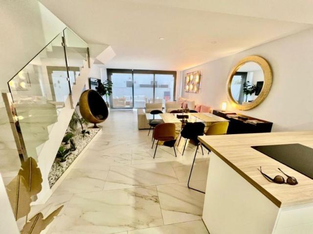 Chalet en alquiler en Nueva Andalucía, Marbella