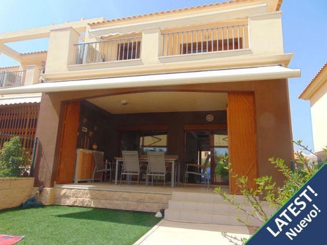 Villa en alquiler en Monforte Del Cid, Urbanización Alenda Golf Villa en alquiler en Monforte Del Cid, Urbanización Alenda Golf