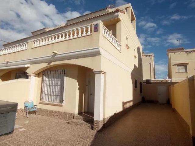 Villa en alquiler en Pilar De La Horadada, El Mojón