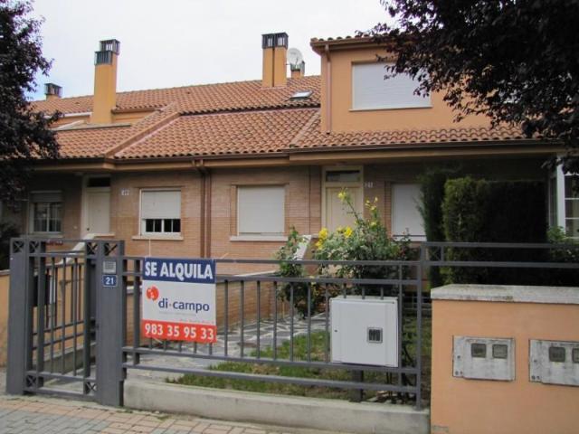 Villa en alquiler en Simancas, Urbanización Entrepinos Villa en alquiler en Simancas, Urbanización Entrepinos