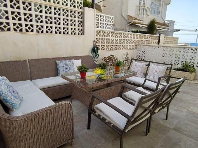 Villa en alquiler en Torrevieja, Residencial Miramar V