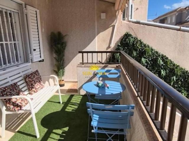 Chalet en alquiler en El Paraiso, Torrevieja