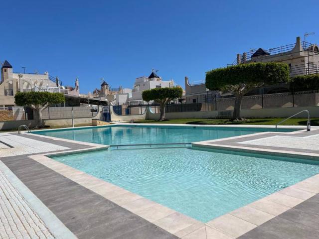 Chalet en alquiler en Urbanización El Chaparral, Torrevieja