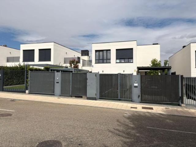 Chalet en alquiler en El Berrocal, Valladolid