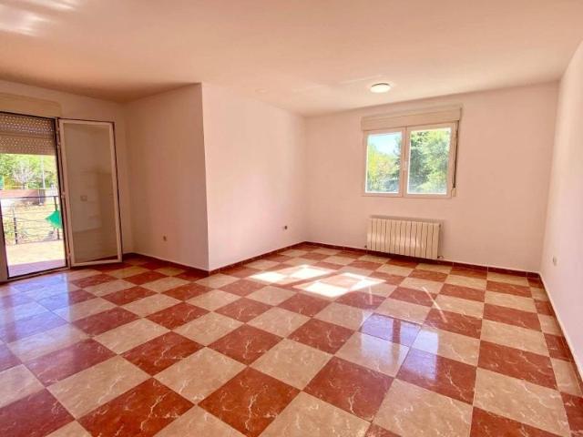 Chalet en alquiler en Villanueva De La Torre, Guadalajara