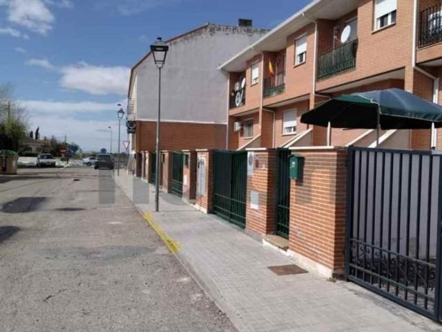 Villa en venta en Ciruelos