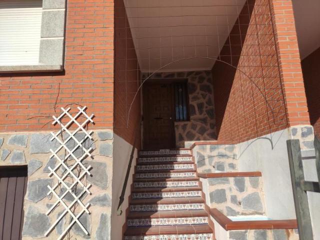 Chalet en venta en Consuegra, Castilla-La Mancha