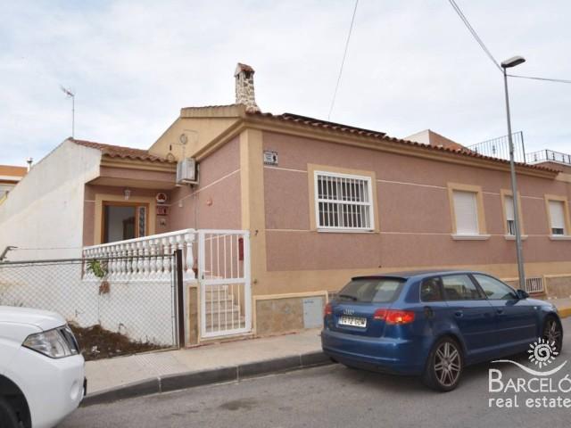 Villa en venta en Formentera Del Segura, Los Palacios