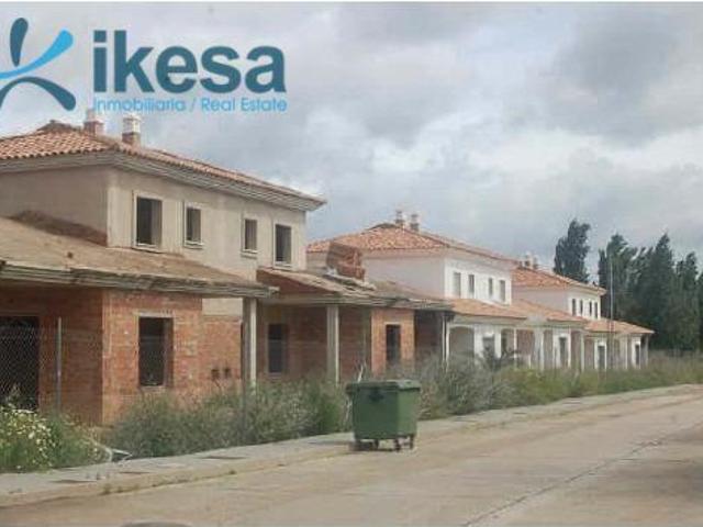 Villa en venta en San Bartolomé De La Torre