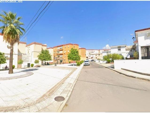Casa en venta en Lora Del Río, Andalucía