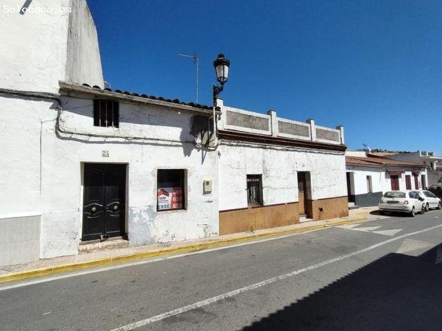 Casa en venta en Almadén De La Plata, Andalucía
