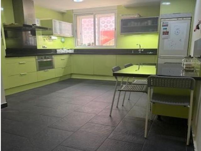 Casa en venta en Nou Barris, Barcelonès