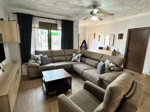 Chalet en venta en La Línea de la Concepción