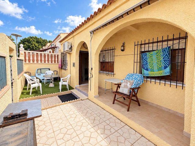 Chalet en venta en Regs del Porvenir, Elx / Elche