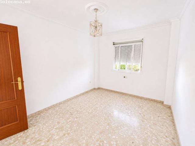 Casa en venta en Utrera, Andalucía