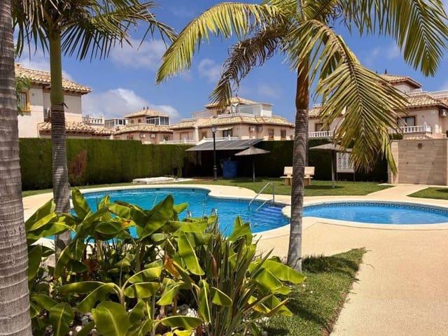Chalet en venta en Urbanización La Zenia II, el Baix Segura / La Vega Baja