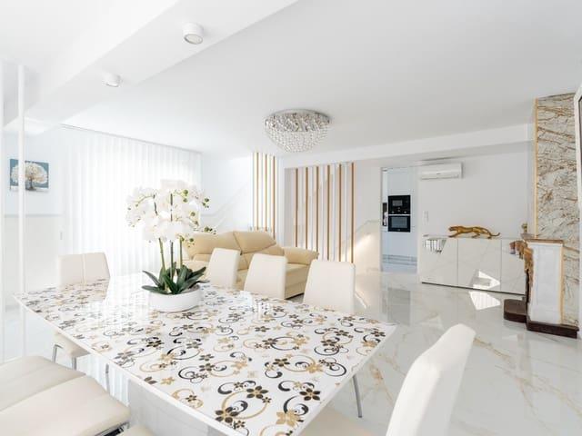 Villa en venta en Punta Prima