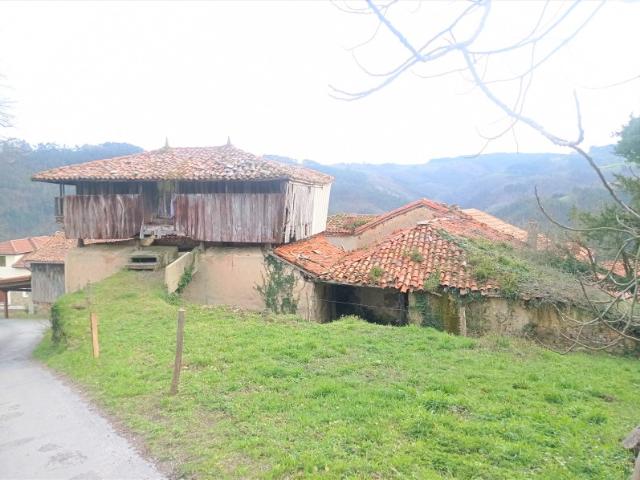 Chalet en venta en Salas, Asturias