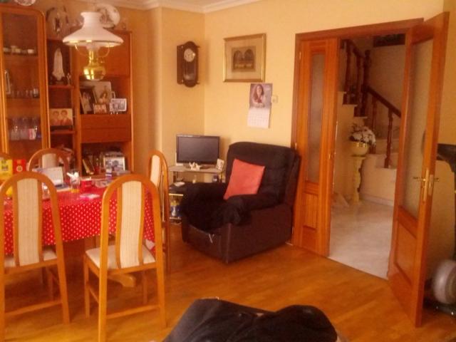 Chalet en venta en Santa María Del Páramo, Castilla y León