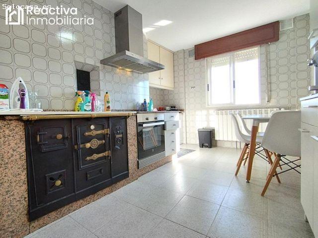 Casa en venta en A Rocha Vella, Santiago