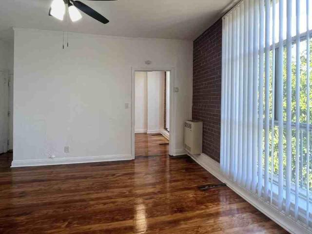Apartment for rent in Canoga Park, California