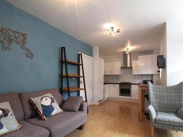House for rent in Hammerfield, Pouchen End
