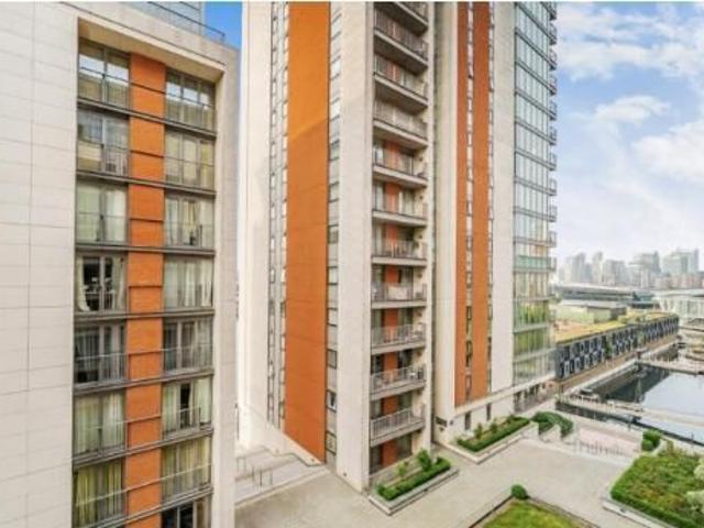 Apartment for rent in Custom House, Greater London