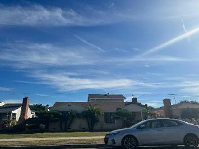 House for sale in Long Beach