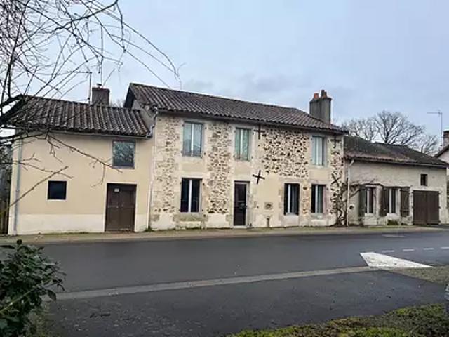 Maison vente à Montmorillon, Adriers